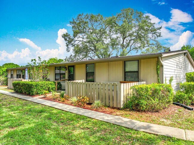 Building Photo - The Sterling - 2 Bedroom 1 Bathroom with i...