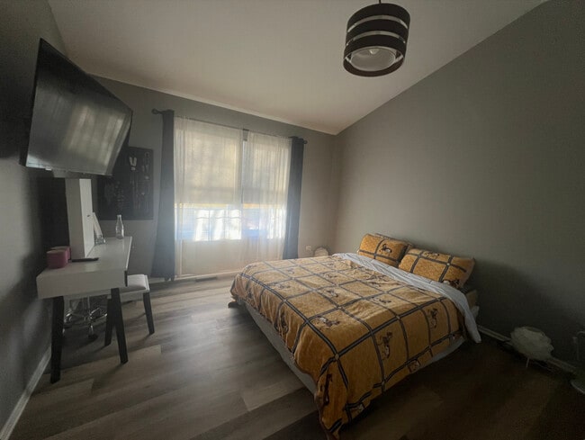 Building Photo - 1756 Bradford Ln