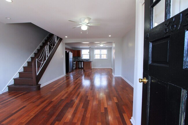 Building Photo - 8613 Gilbert St