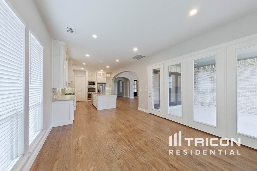 Building Photo - 3717 Hartline Hills
