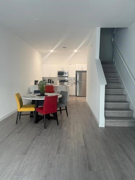 Building Photo - 665 Trikomo Dr