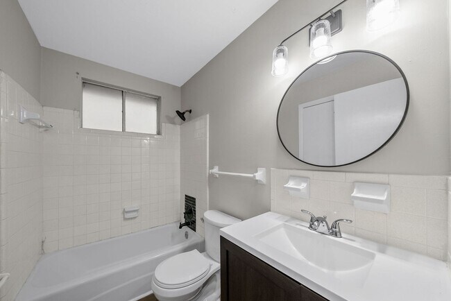 Building Photo - 125 Tandy Dr