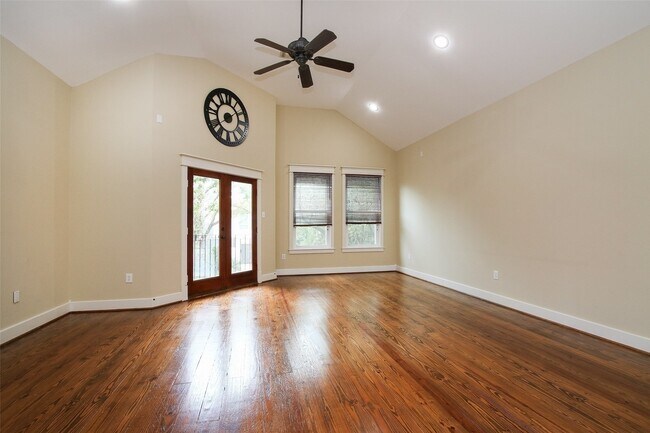 Building Photo - 5006 Blossom St