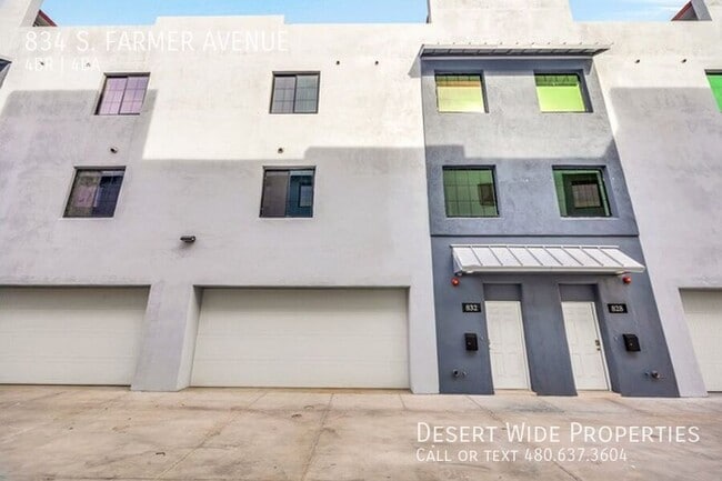 Building Photo - 834 S Farmer Ave