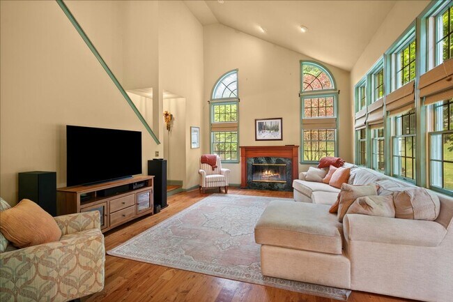 Building Photo - Private Pool, Fireplace & Endless Charm — Cross River, NY