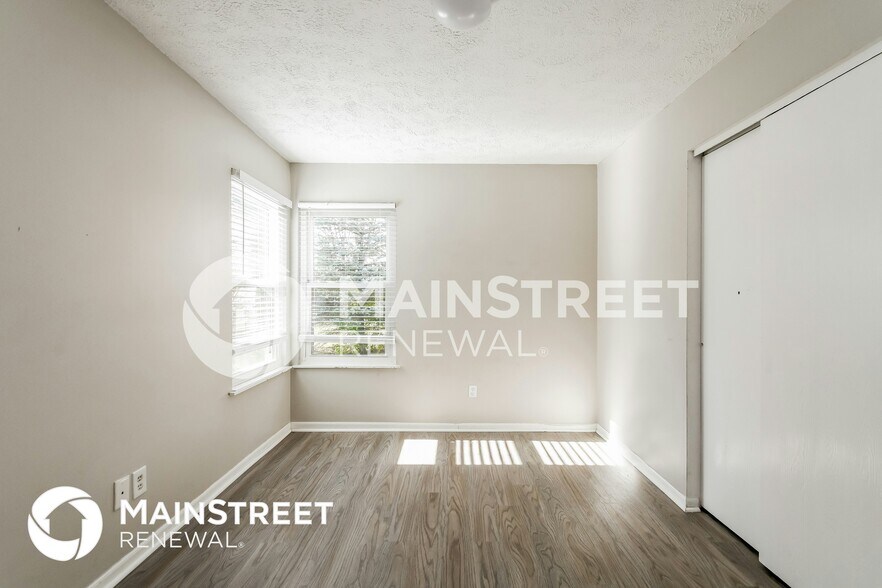 Building Photo - 3811 Oil Creek Dr