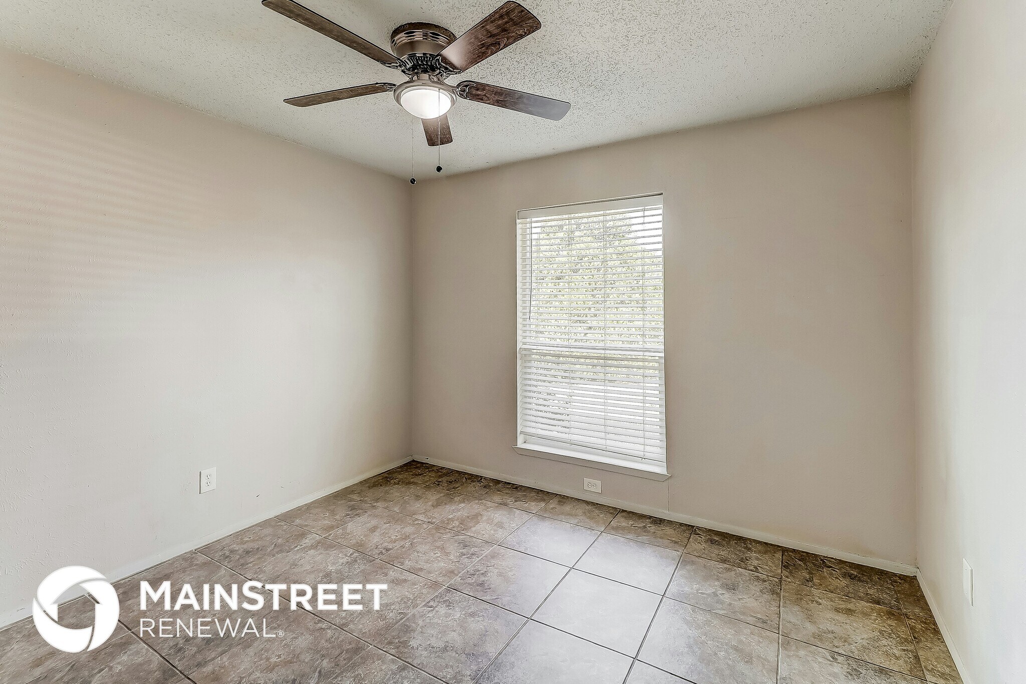 Building Photo - 706 Countryside Ct