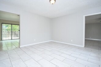Building Photo - 12654 Monarch Rd