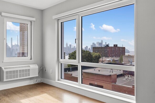 Building Photo - 60 68th St