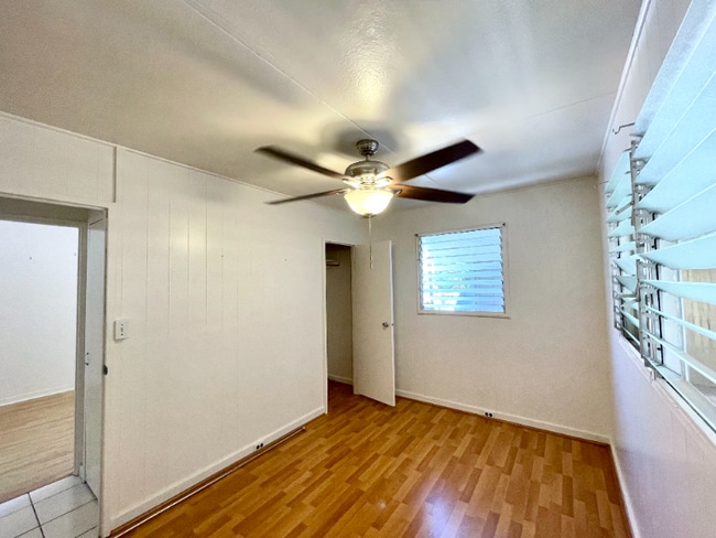 Building Photo - 1279 Manulani St