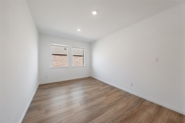 Building Photo - 340 Wentworth Dr
