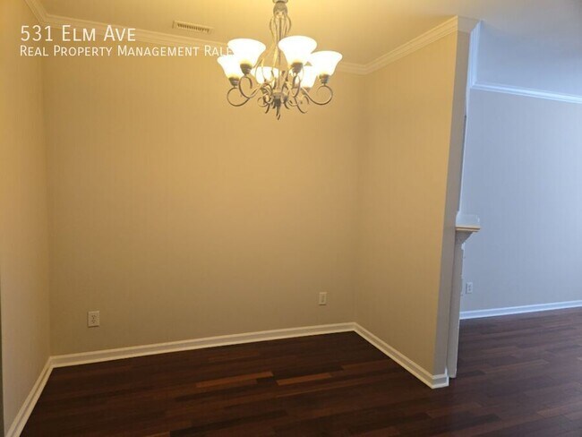 Building Photo - 531 Elm Ave