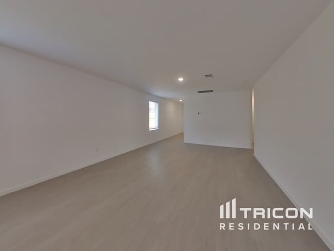 Building Photo - 3060 Dawn Sound Dr