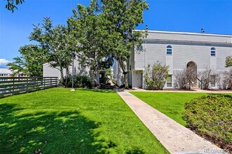 Building Photo - 11115 E Alameda Ave