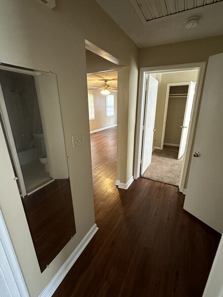 Center of house - 2017 N Harding St