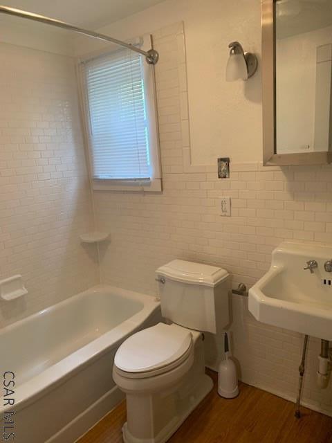 Building Photo - 1070 Luzerne St