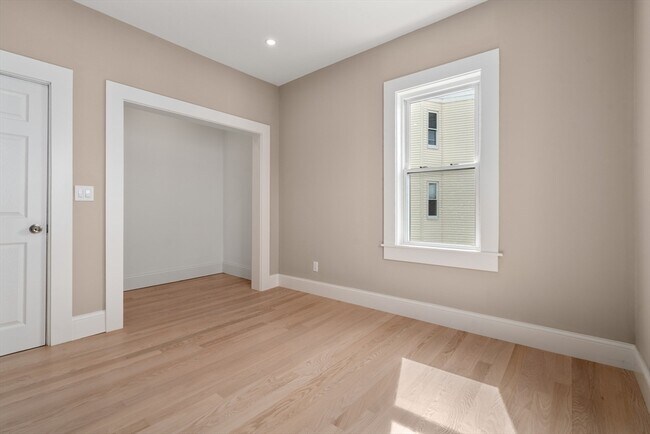 Building Photo - 99 Beech St
