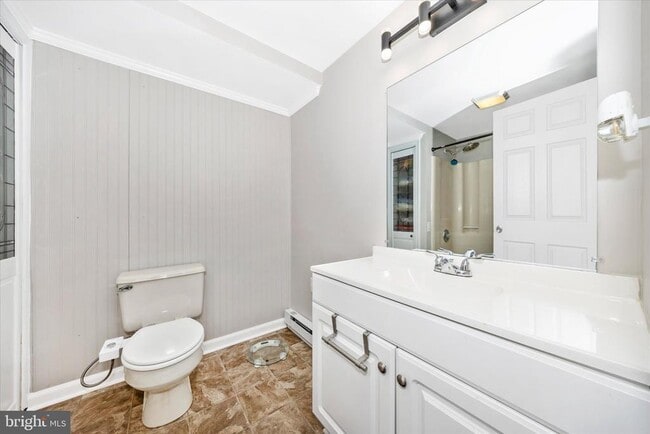 Building Photo - 1545 Tuscawilla Dr