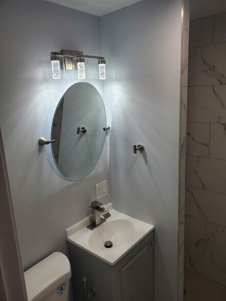 Building Photo - 3118 N Central Park Ave