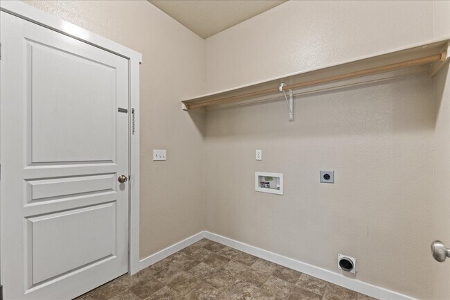 Building Photo - 115 W Lava Falls Dr