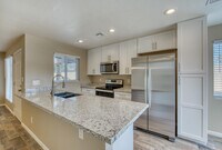 Building Photo - 520 W Tonopah Dr