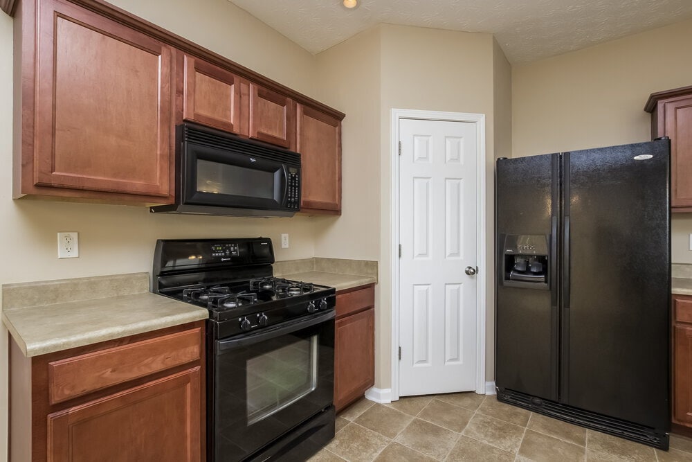 Building Photo - 900 Gardenia Curve