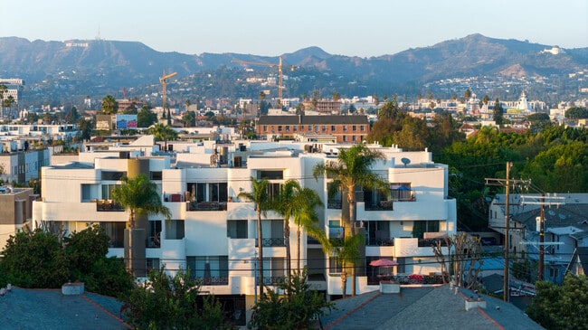 Building Photo - Clinton