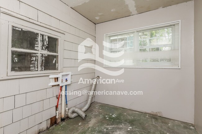Building Photo - 340 Audubon Pl
