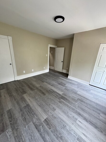 Building Photo - 631 Melwood Ave