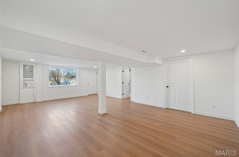 Building Photo - 7625 General Sheridan Ln