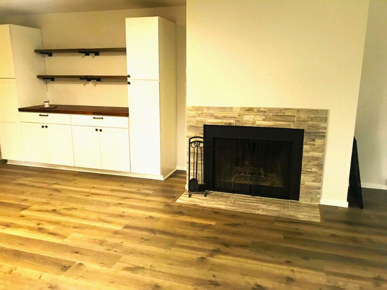 Building Photo - 7806 Birch Bay Dr