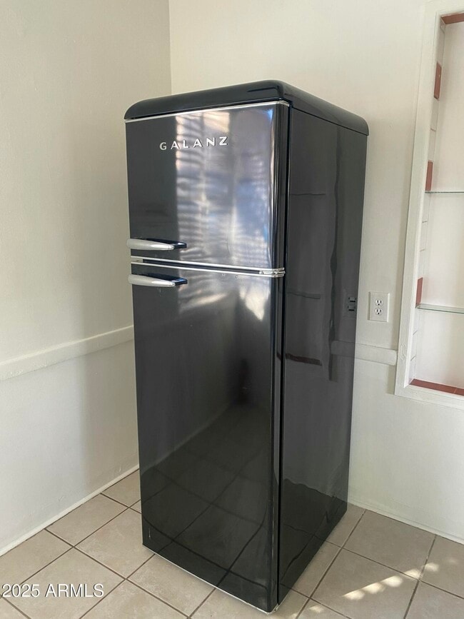 Building Photo - 318 W Georgia Ave