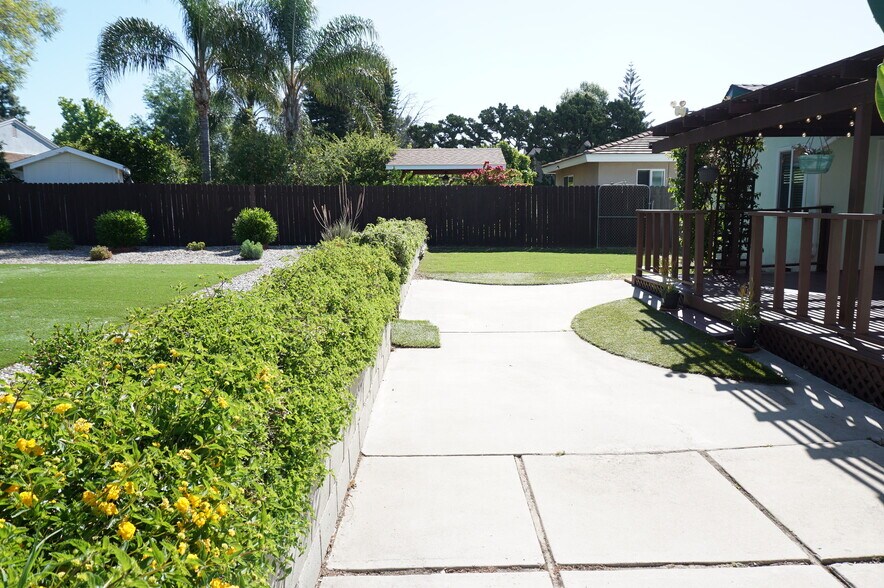 Building Photo - 18243 Superior St