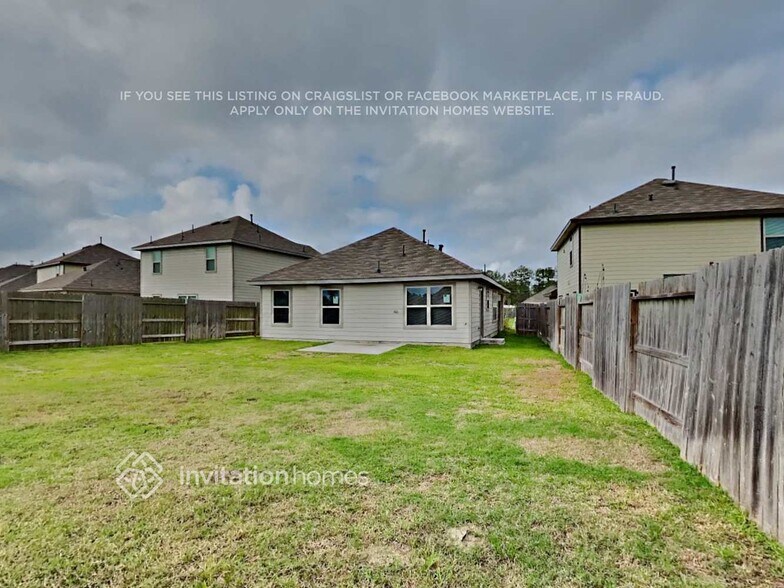 Building Photo - 18711 Faustina Way