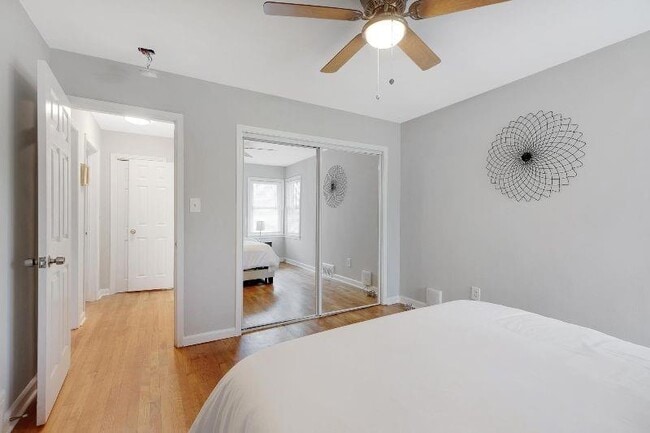 Building Photo - 965 Smith St