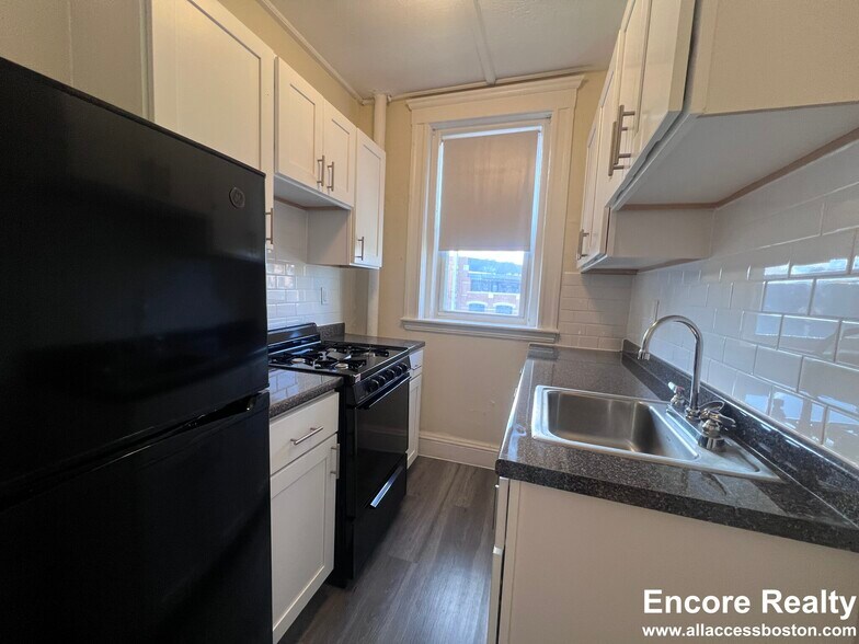 Building Photo - 1179 Boylston St