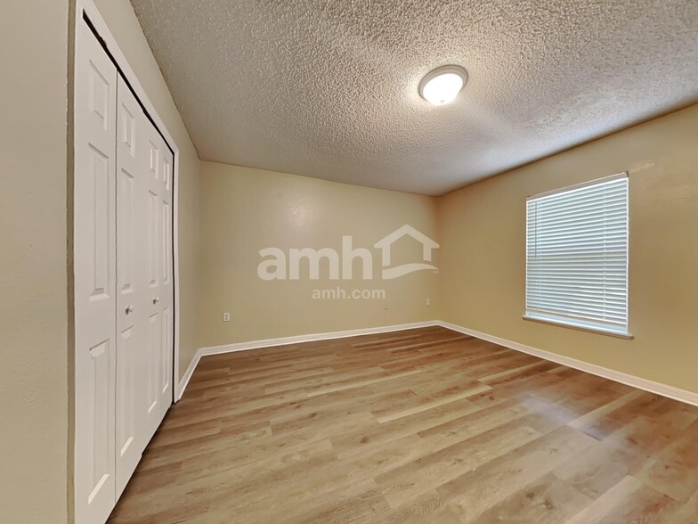 Building Photo - 2126 Wiley Oaks Ln