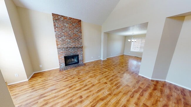 Building Photo - Tigard, Morning Hill - Summer Lake Neighborhood, Pet Friendly