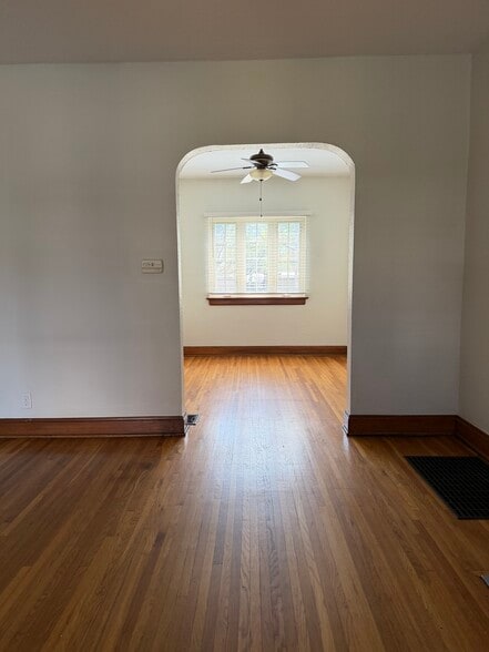 Building Photo - 81 W Weber Rd