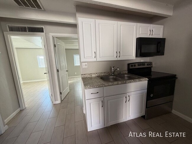 Building Photo - 3451 N Flowing Wells Rd