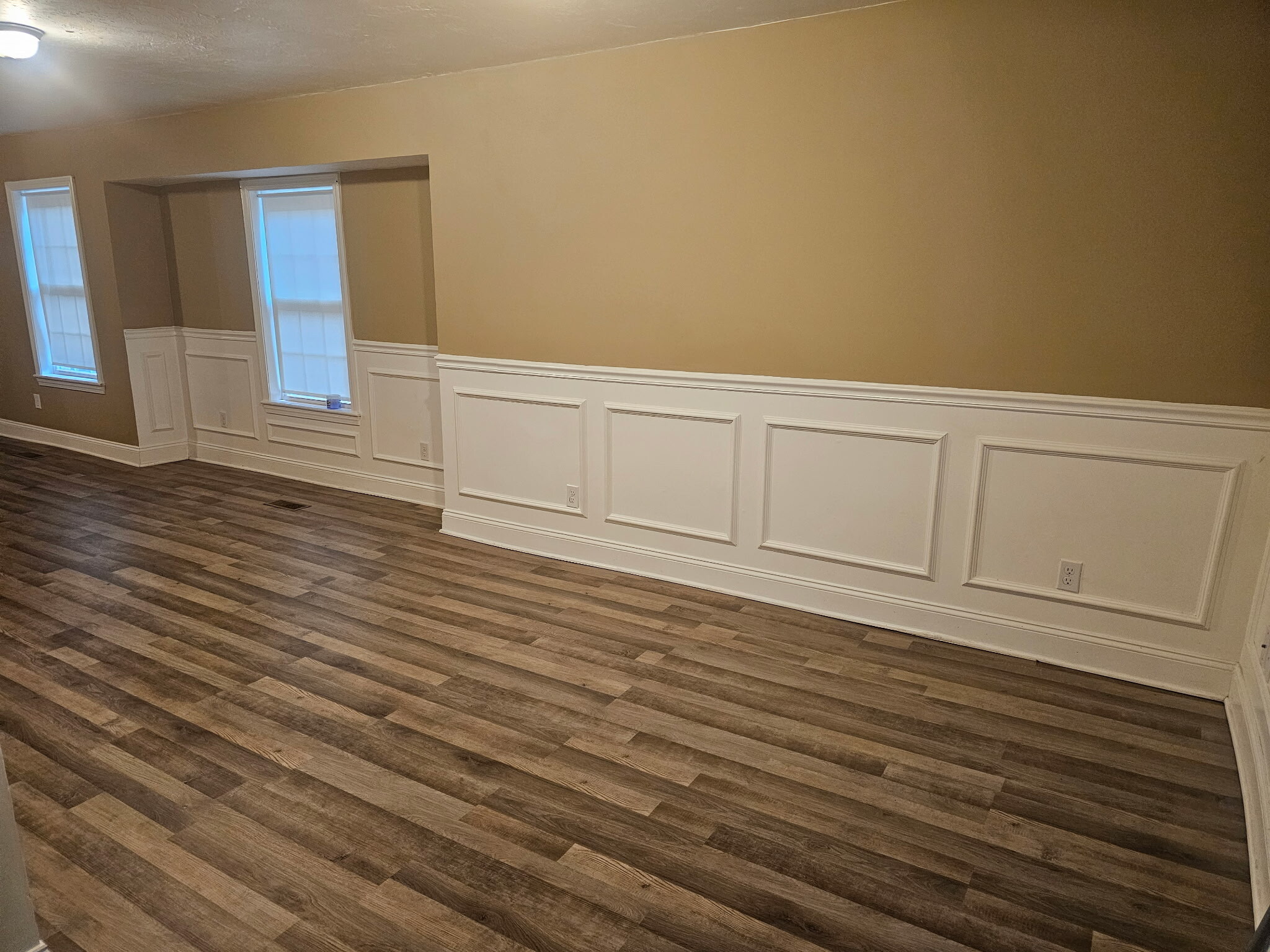 Living room - 60 Amherst St