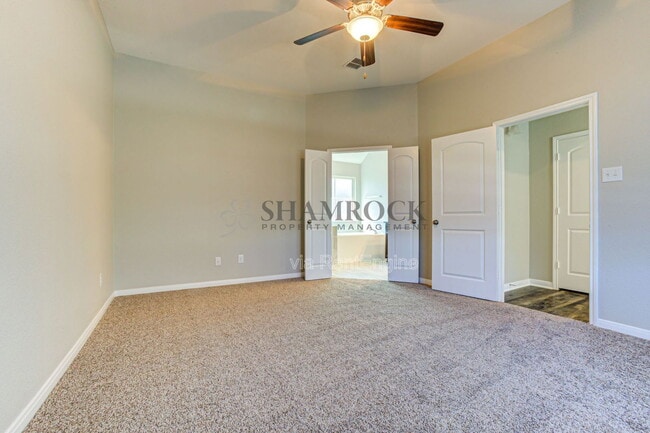Building Photo - 10225 Biltmore Dr