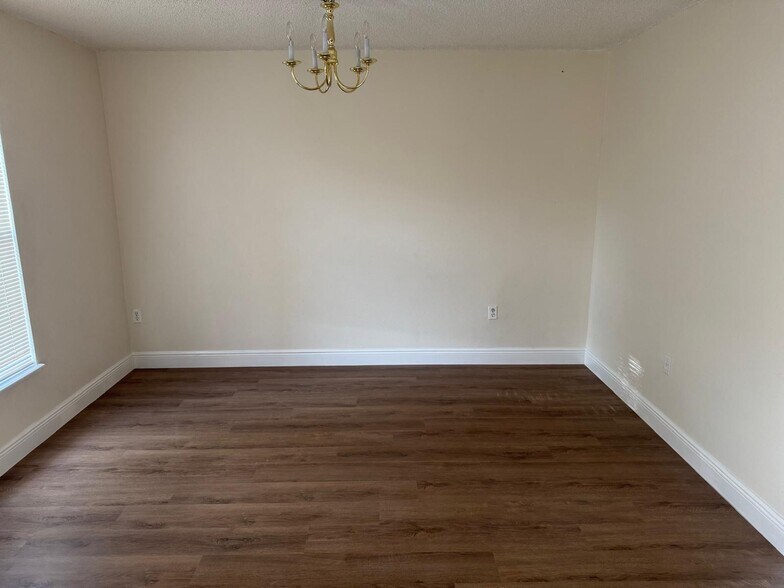 Building Photo - 11718 Pethrick Dr