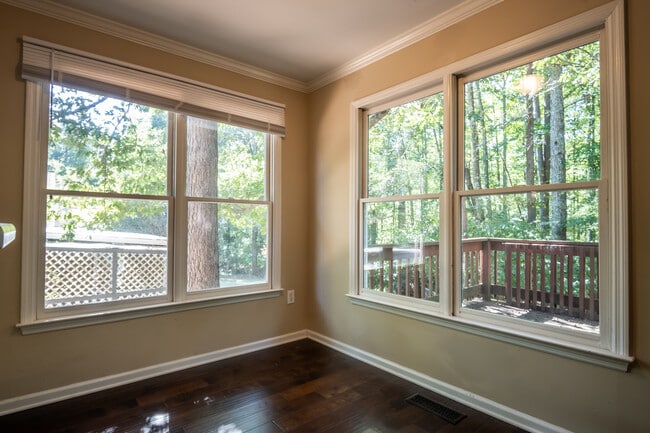 Building Photo - 119 Spring Lake Dr