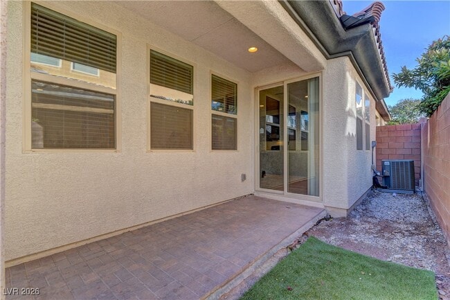 Building Photo - 10156 Ruggles Mansion Ave