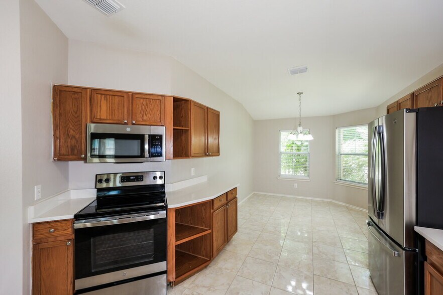 Building Photo - 4736 Cedar Springs Dr