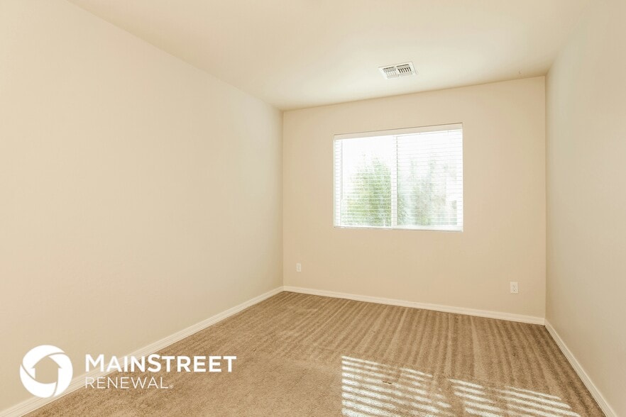 Building Photo - 2000 N 36th St