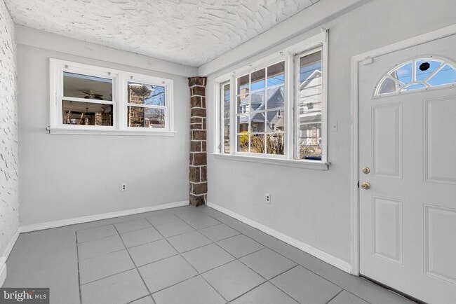 Building Photo - 4056 Ellendale Rd