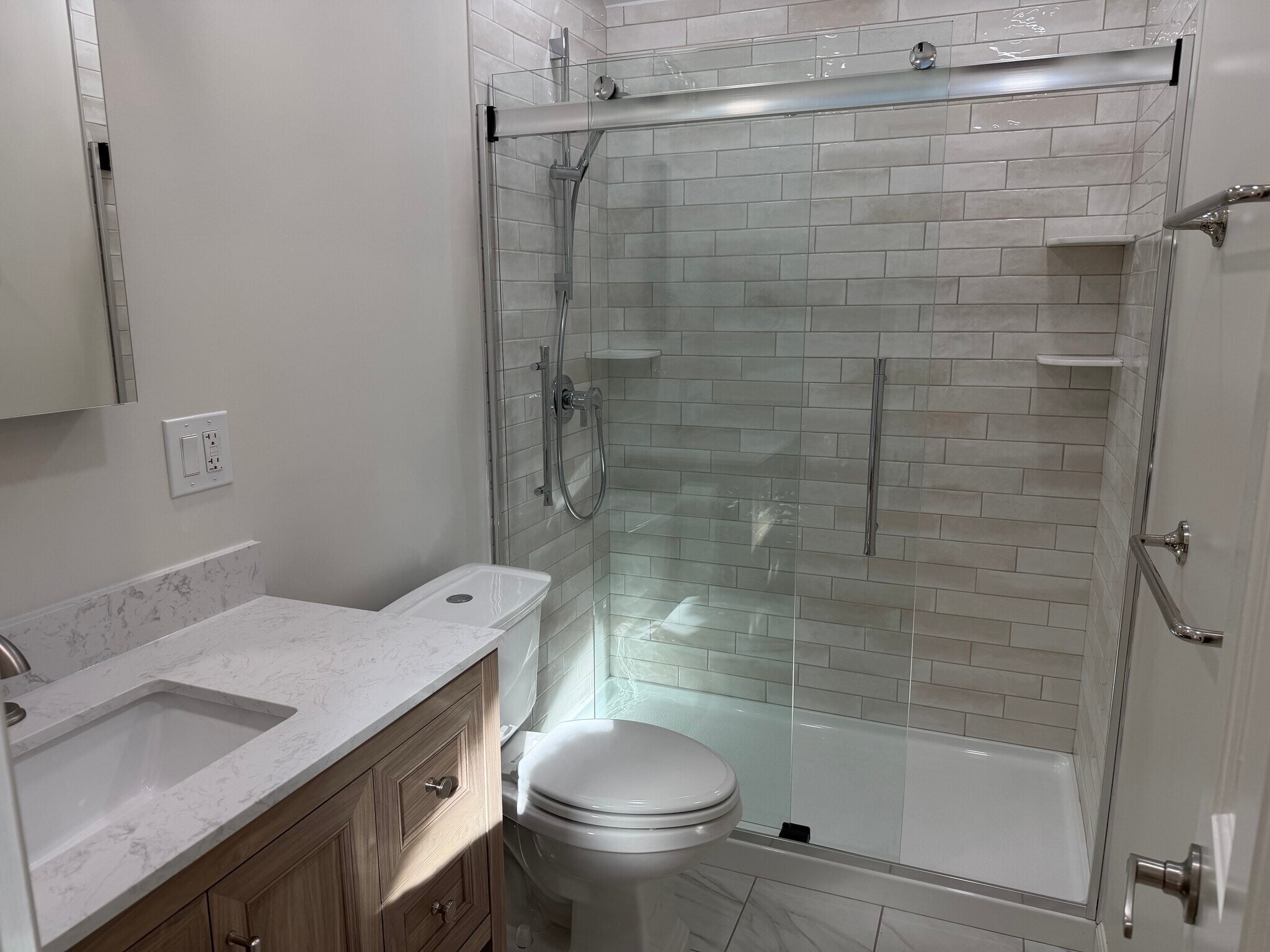 Building Photo - 53 Morris St