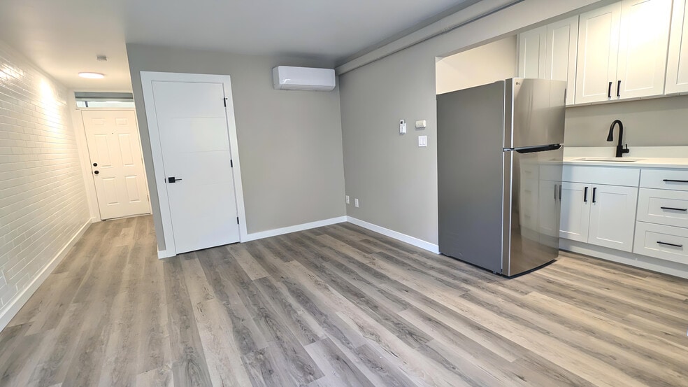 Building Photo - 8805 14TH AVE S APT 6